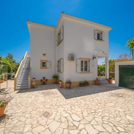 Erasmia- House 2 Upper Floor *