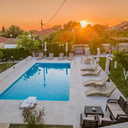 Дом отдыха Erasmia- House 2 Upper Floor