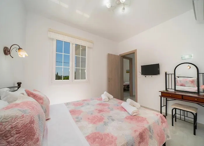 Erasmia- House 2 Upper Floor 度假居