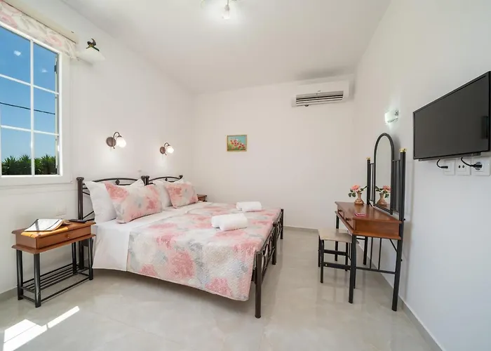 Erasmia- House 2 Upper Floor