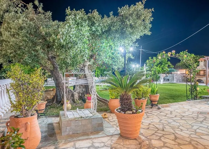 Erasmia- House 2 Upper Floor 度假居 斯沃伦塔